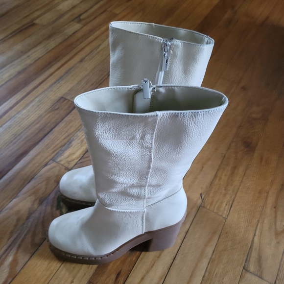 Preowned Boots - Picture 7 of 7